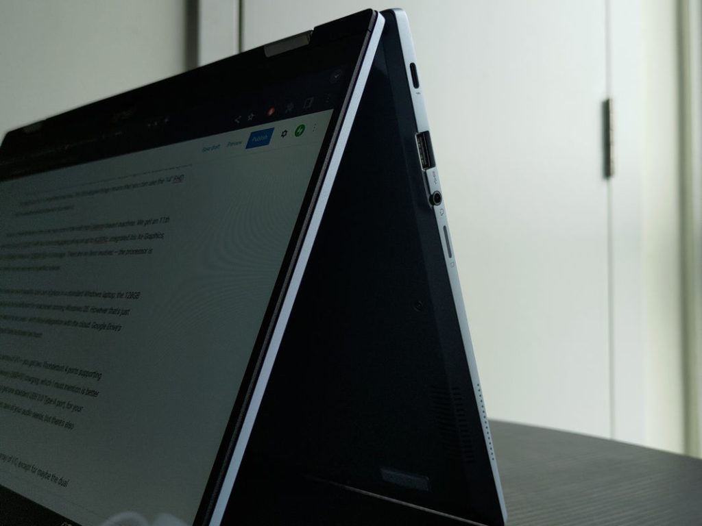 ASUS-Chromebook-Flip-CX5400 review-03