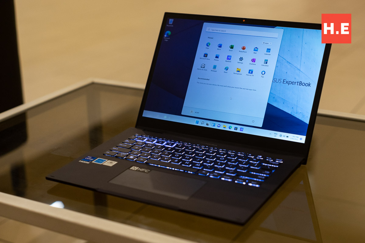 Asus Expertbook B7 Flip Review — The Ultimate Business Laptop