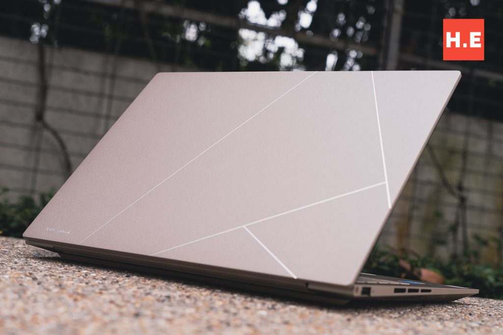 ASUS Zenbook 14X OLED UX3404 Review-10
