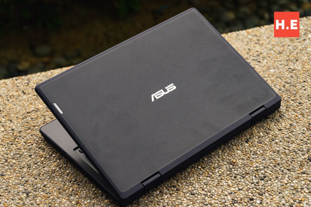 ASUS BR1102F-15