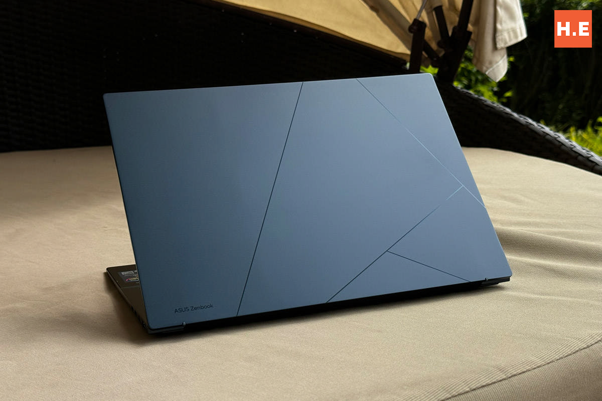 ASUS Zenbook 14 OLED (UX3405) Review — a return to form for Zenbook ...