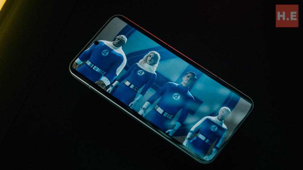 Xiaomi 15 Review: The Perfect Small Phone 10 image of Xiaomi 15 Review: The Perfect Small Phone - HelloExpress - 10