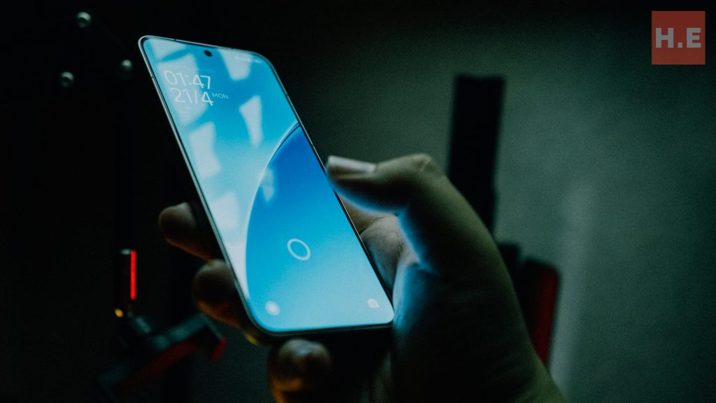 Xiaomi 15 Review: The Perfect Small Phone 18 image of Xiaomi 15 Review: The Perfect Small Phone - HelloExpress - 18