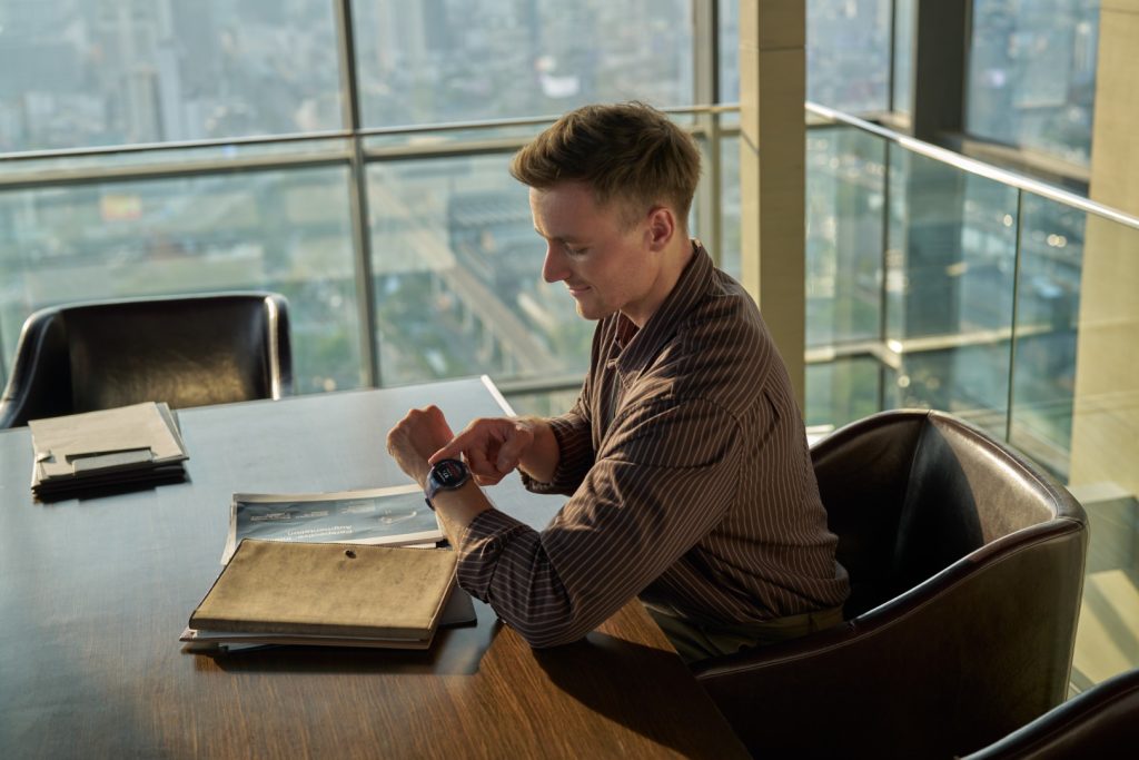 HUAWEI WATCH 5 Launched in Malaysia: Unlocking Precision Health Tracking and Effortless Style 8 image of HUAWEI WATCH 5 Launched in Malaysia: Unlocking Precision Health Tracking and Effortless Style - HelloExpress - 8