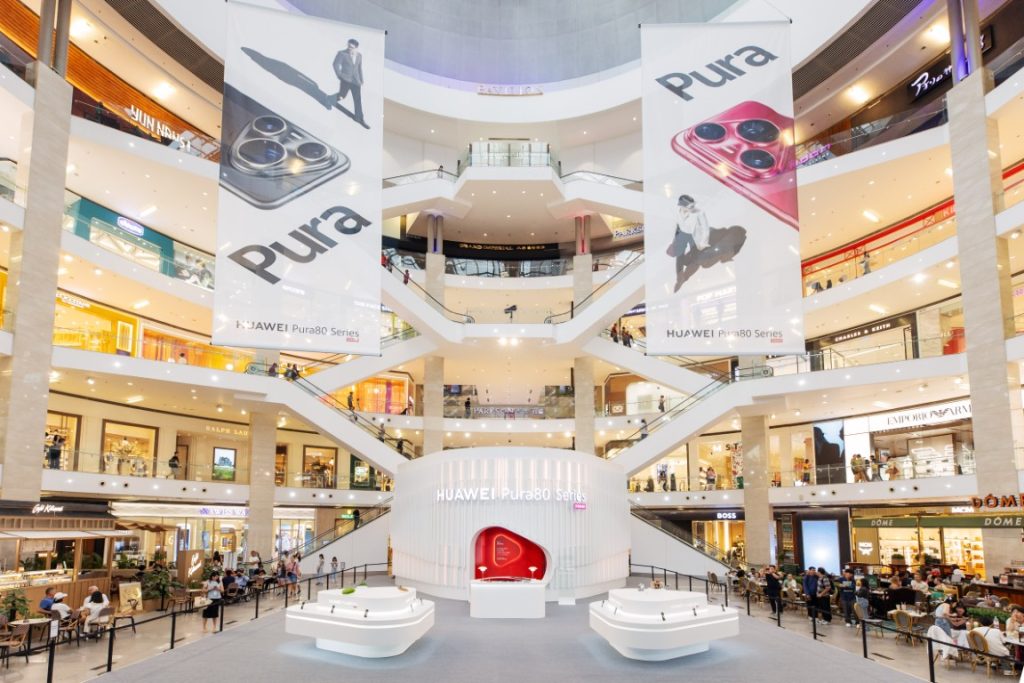 HUAWEI Pura 80 Series "Light & Shadow" Pop-Up Event Illuminates Pavilion KL 2 image of HUAWEI Pura 80 Series "Light & Shadow" Pop-Up Event Illuminates Pavilion KL - HelloExpress - 2