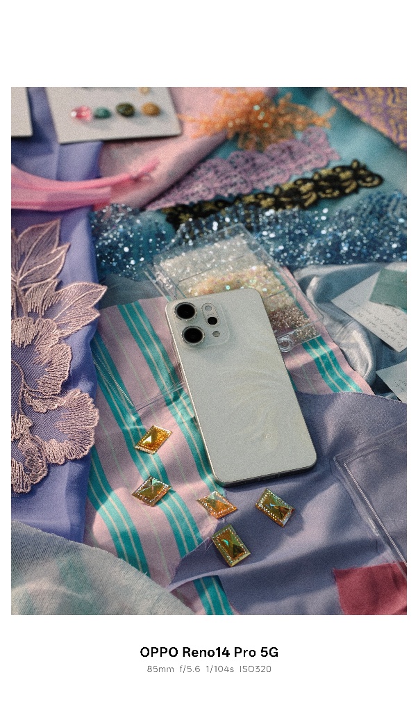OPPO Malaysia, UNESCO, and Taylor's University Celebrate Kebaya's Heritage with "Iridescent Mermaid" Fashion Show 7 image of OPPO Malaysia, UNESCO, and Taylor's University Celebrate Kebaya's Heritage with "Iridescent Mermaid" Fashion Show - HelloExpress - 7