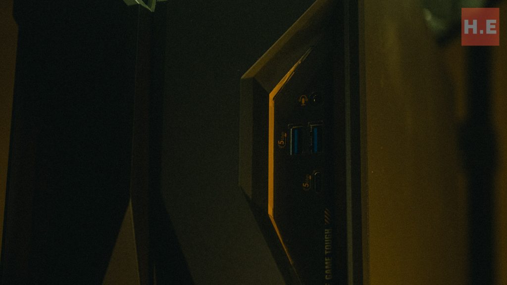 ASUS TUF Gaming T500 (2025) Mini Tower Gaming PC Review 10 image of ASUS TUF Gaming T500 (2025) Mini Tower Gaming PC Review - HelloExpress - 10