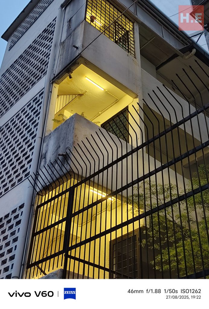 image of vivo V60 Review: A Mid-Range Masterpiece? - HelloExpress - 12