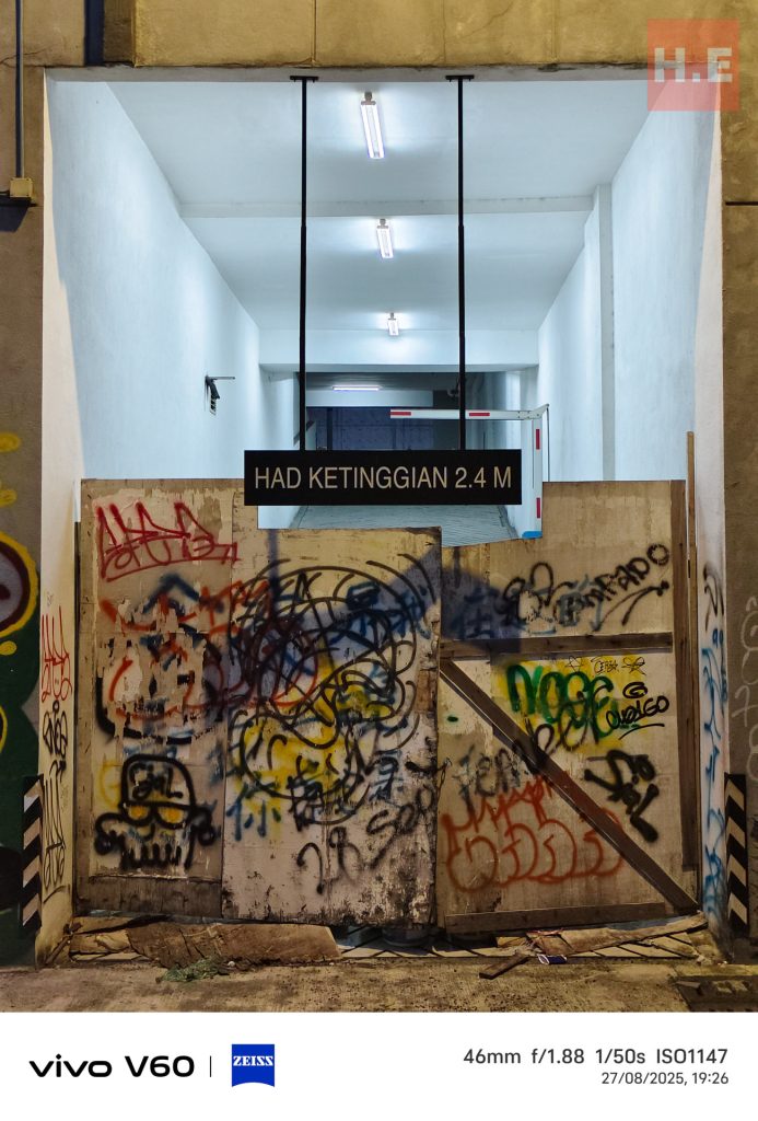 image of vivo V60 Review: A Mid-Range Masterpiece? - HelloExpress - 14