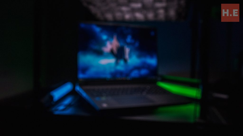 Predator Helios 18 AI Review 2 image of Predator Helios 18 AI Review - HelloExpress - 2