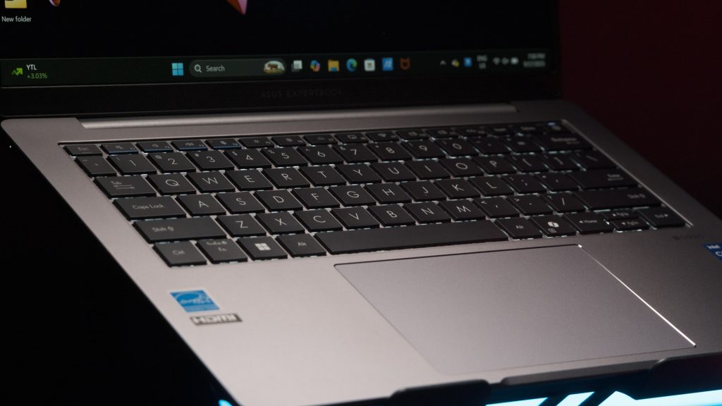 ASUS ExpertBook P3 P3405 CVA Review: The Executive Workhorse 12 image of ASUS ExpertBook P3 P3405 CVA Review: The Executive Workhorse - HelloExpress - 12