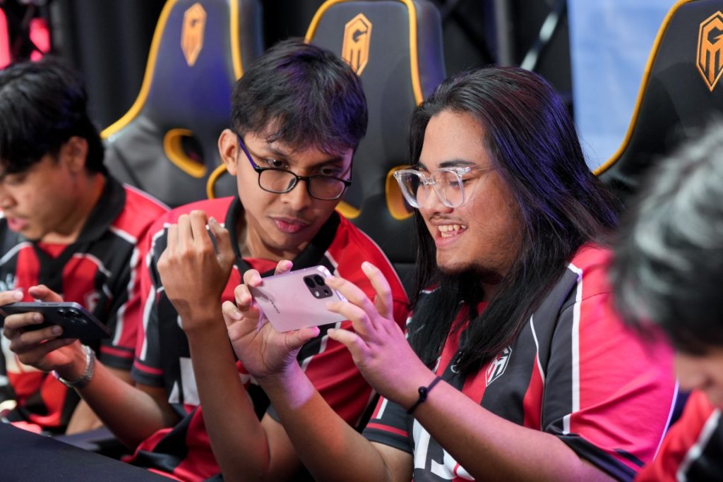 OPPO A6 Pro 5G Launched in Malaysia: Unmatched Durability Meets Flagship Performance at RM1,199 13 image of OPPO A6 Pro 5G Launched in Malaysia: Unmatched Durability Meets Flagship Performance at RM1,199 - HelloExpress - 13