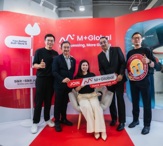 M+Global Opens Malaysia’s First Stockbroking Concept Store, Fusing FinTech with a Human Touch to Boost Financial Literacy 7 image of M+Global Opens Malaysia’s First Stockbroking Concept Store, Fusing FinTech with a Human Touch to Boost Financial Literacy - HelloExpress - 7