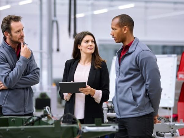 image of Lenovo Unveils Scalable, Enterprise-Grade AI-Ready IT Solutions for Growing Malaysian SMBs - HelloExpress - 1