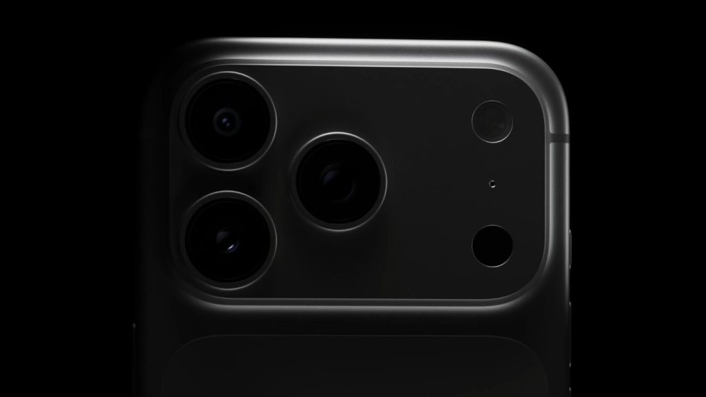 iPhone 17, 17 Pro, 17 Pro Max and iPhone Air: more powerful, better cameras and the thinnest iPhone ever 10 iPhone 17 Pro camera plateau (Custom)