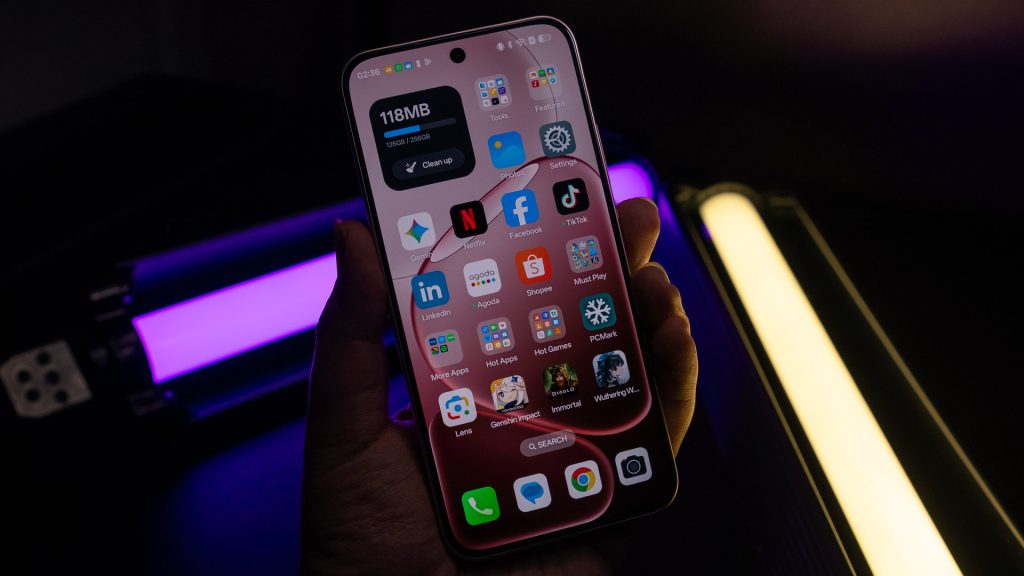 OPPO A6 Pro 5G Review: Durability & Beauty 24 image of OPPO A6 Pro 5G Review: Durability & Beauty - HelloExpress - 24