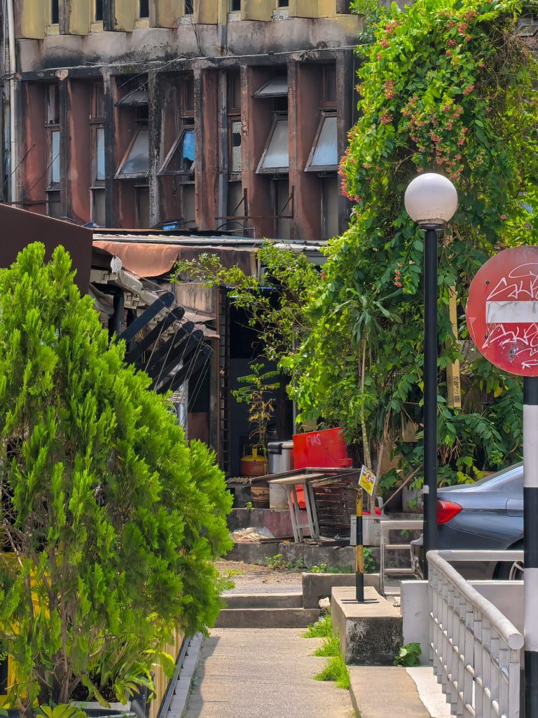 Huawei Pura 80 Ultra Review: The Ultimate Flagship Camera Phone? 26 image of Huawei Pura 80 Ultra Review: The Ultimate Flagship Camera Phone? - HelloExpress - 26