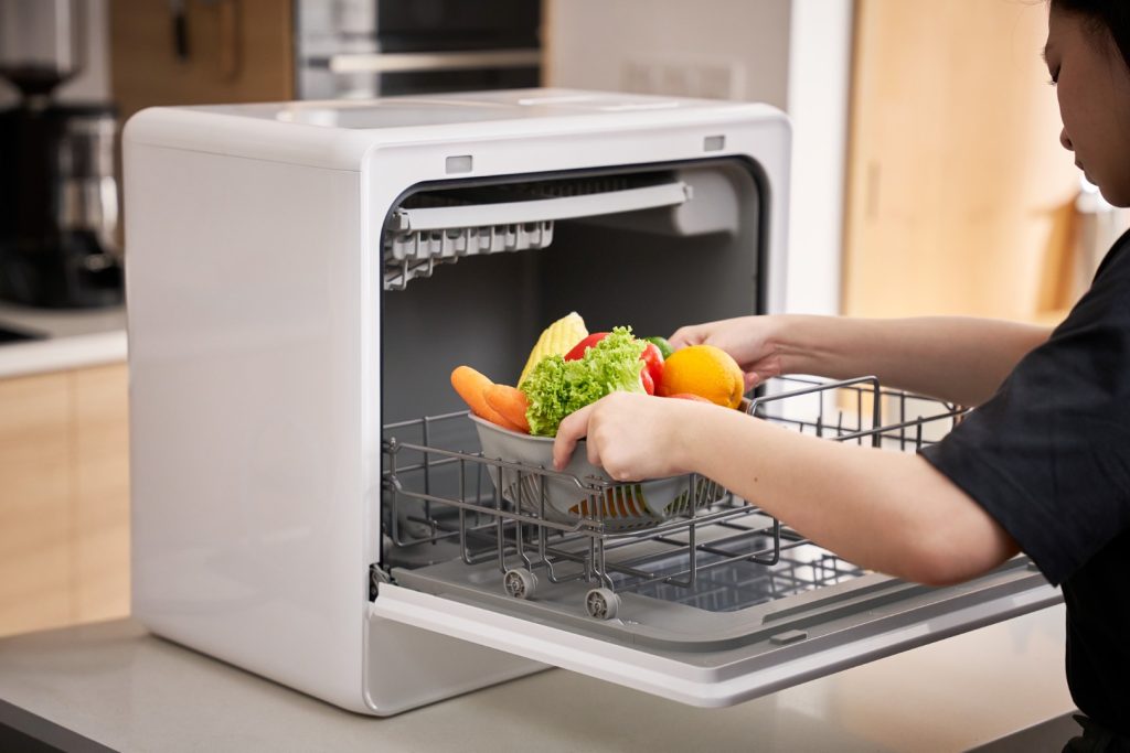 Acerpure VORTEX KW1 Countertop Dishwasher Debuts in Malaysia: Compact Powerhouse for Water Efficiency 💧🍽️ 8 image of Acerpure VORTEX KW1 Countertop Dishwasher Debuts in Malaysia: Compact Powerhouse for Water Efficiency 💧🍽️ - HelloExpress - 8