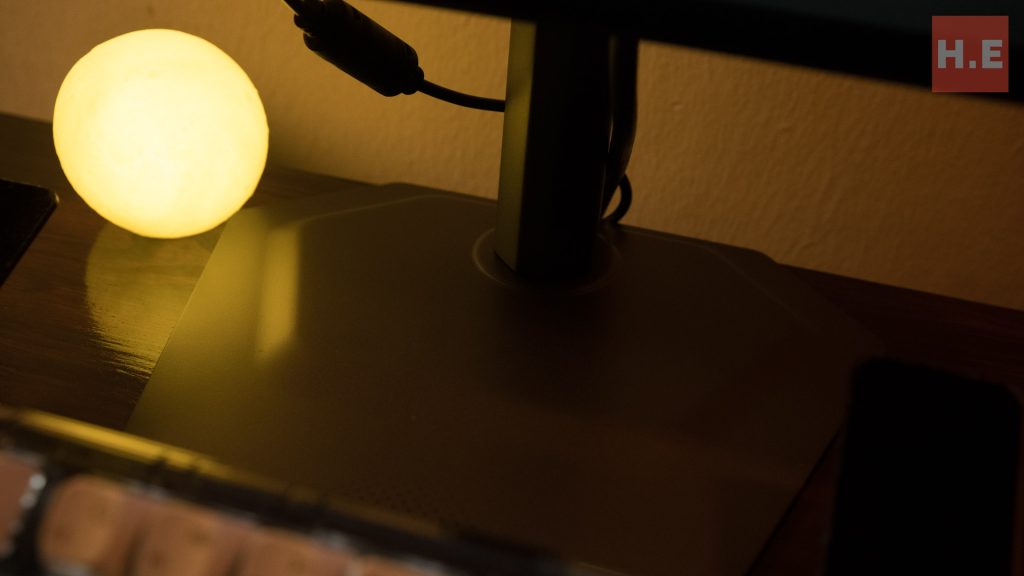 image of The GIGABYTE MO27Q28G OLED Monitor Review - HelloExpress - 6