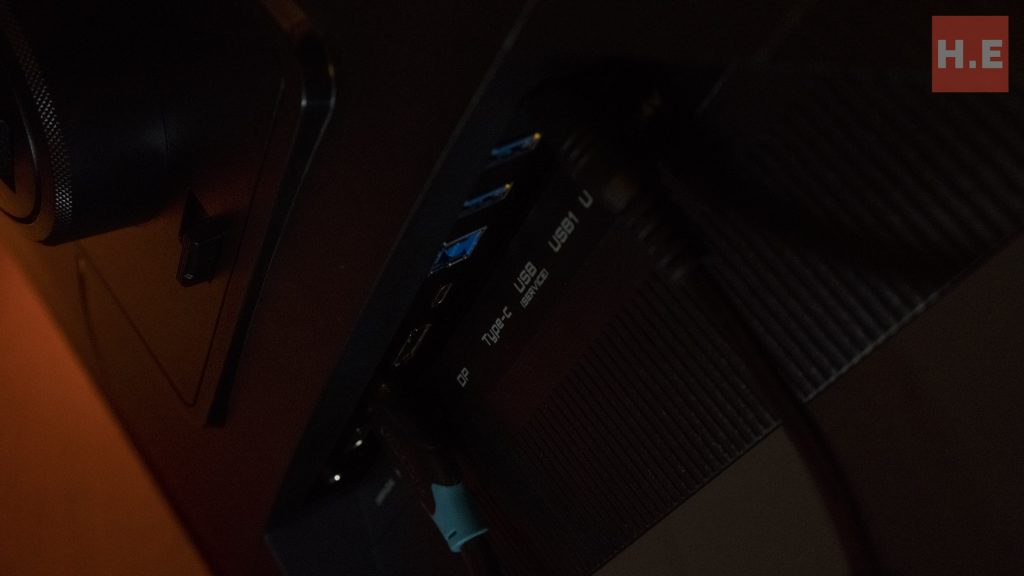 GIGABYTE MO27Q28G OLED