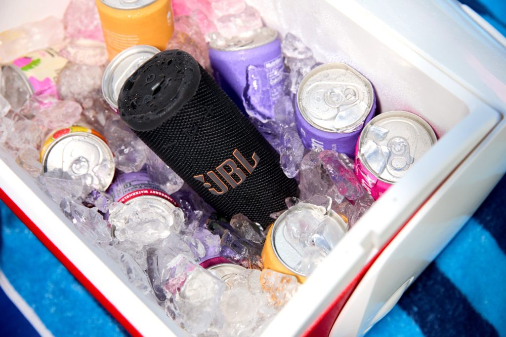 JBL Grip Unveiled in Malaysia: Ultra-Portable Speaker with IP68 Durability and AI Sound Boost 4 image of JBL Grip Unveiled in Malaysia: Ultra-Portable Speaker with IP68 Durability and AI Sound Boost - HelloExpress - 4