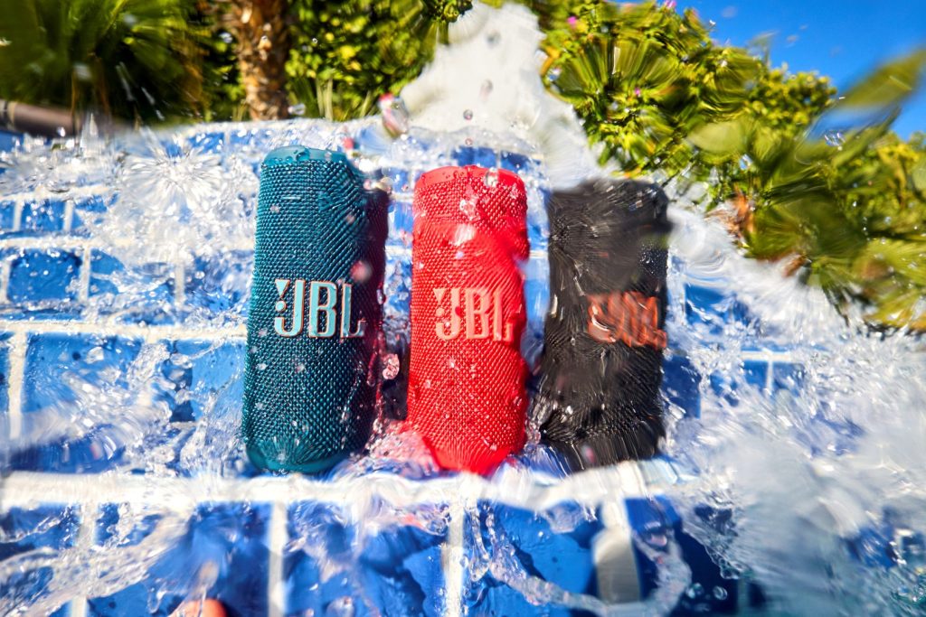 JBL Grip Unveiled in Malaysia: Ultra-Portable Speaker with IP68 Durability and AI Sound Boost 9 image of JBL Grip Unveiled in Malaysia: Ultra-Portable Speaker with IP68 Durability and AI Sound Boost - HelloExpress - 9