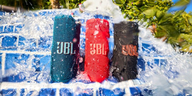 JBL Grip Unveiled in Malaysia: Ultra-Portable Speaker with IP68 Durability and AI Sound Boost 1 image of JBL Grip Unveiled in Malaysia: Ultra-Portable Speaker with IP68 Durability and AI Sound Boost - HelloExpress - 1