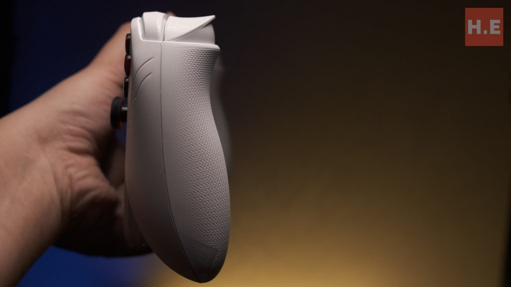 ROG Xbox Ally Review: The Most Affordable Entry into PC Handheld Gaming 6 image of ROG Xbox Ally Review: The Most Affordable Entry into PC Handheld Gaming - HelloExpress - 6