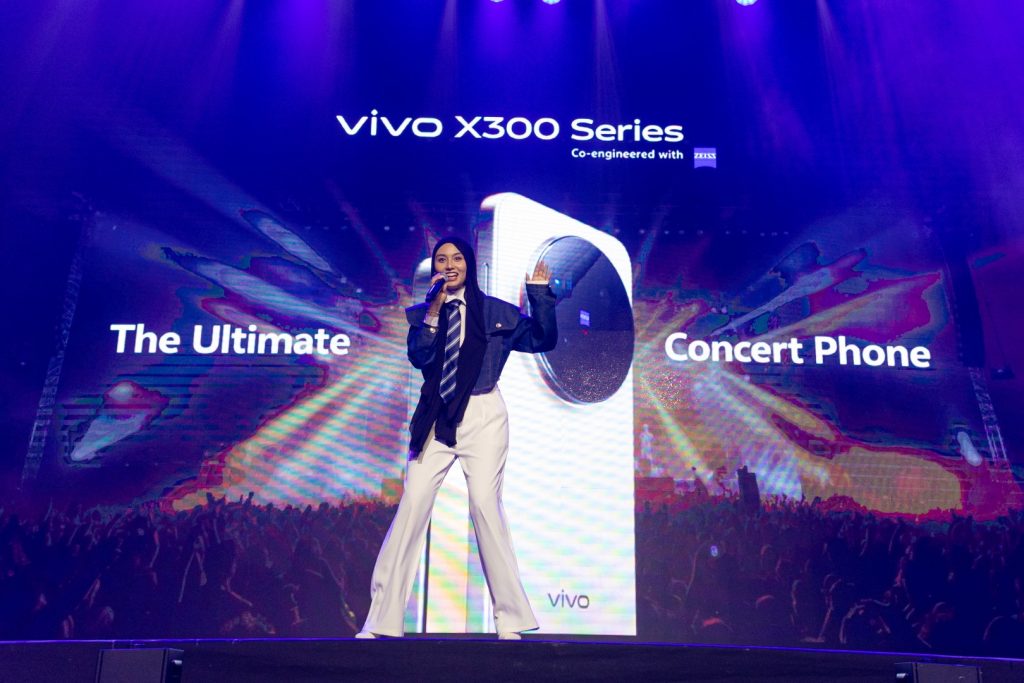 vivo X300 Series Launches in Malaysia, Redefining Flagship Experience with 200MP ZEISS Telephoto and OriginOS 6 7 image of vivo X300 Series Launches in Malaysia, Redefining Flagship Experience with 200MP ZEISS Telephoto and OriginOS 6 - HelloExpress - 7