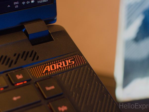 image of The Flagship: The GIGABYTE Aorus Master 16 Laptop Review - HelloExpress - 11