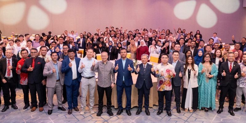 image of Digital Excellence Crowned: Malaysian Talent Dominates 10th Huawei ICT Competition 2025–2026 - HelloExpress - 1
