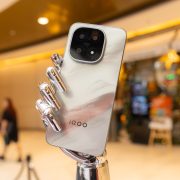 iQOO 15 Officially Launches in Malaysia, Redefining Elite Mobile Gaming Performance 9 image of iQOO 15 Officially Launches in Malaysia, Redefining Elite Mobile Gaming Performance - HelloExpress - 9