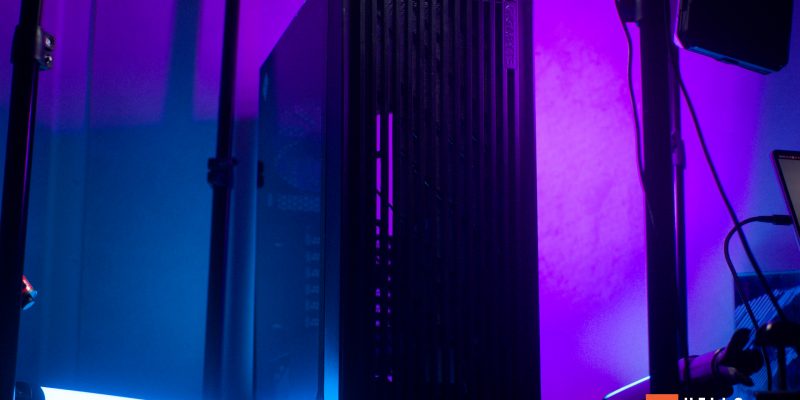 image of GIGABYTE C103 GLASS Review: A Practical Mid-Tower Choice - HelloExpress - 1