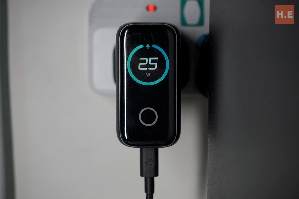 Anker Charger 140W display Review