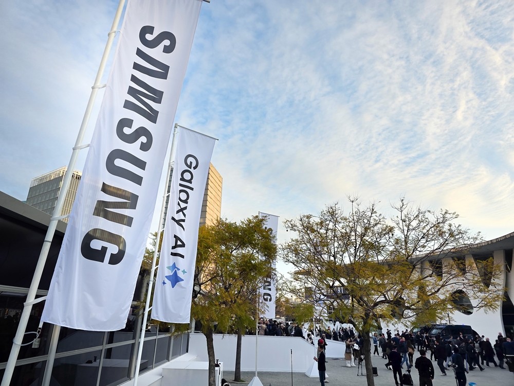 image of Samsung Showcases Expanded Galaxy AI Ecosystem at MWC 2026 - HelloExpress - 3