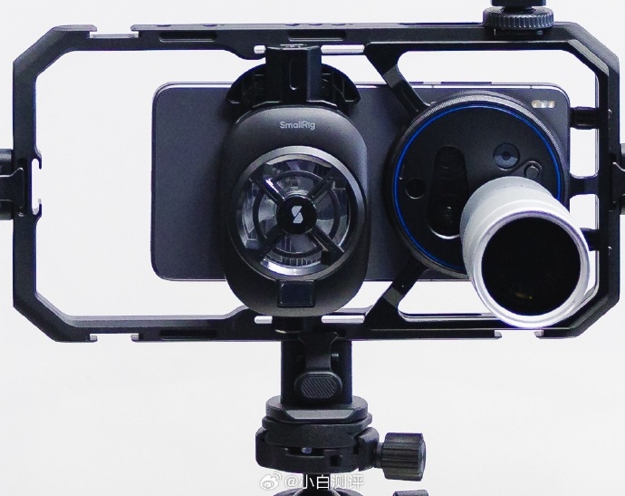 image of Vivo X300 Ultra Brings Professional Photography and Videography Kits to Global Market - HelloExpress - 2