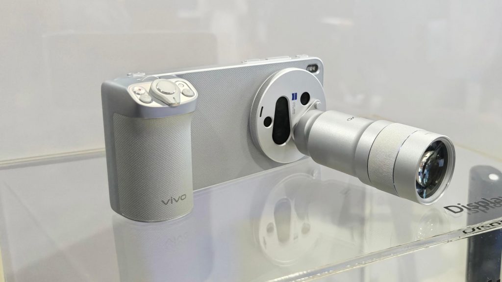 image of vivo X300 Ultra Makes Global Debut at MWC 2026 - HelloExpress - 7