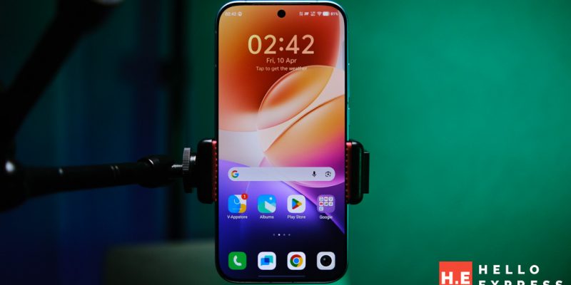 iQOO 15R Review: Flagship Chip, Marathon Battery — The Gaming Phone That Thinks It's a Work Phone 1 image of iQOO 15R Review: Flagship Chip, Marathon Battery — The Gaming Phone That Thinks It's a Work Phone - HelloExpress - 1