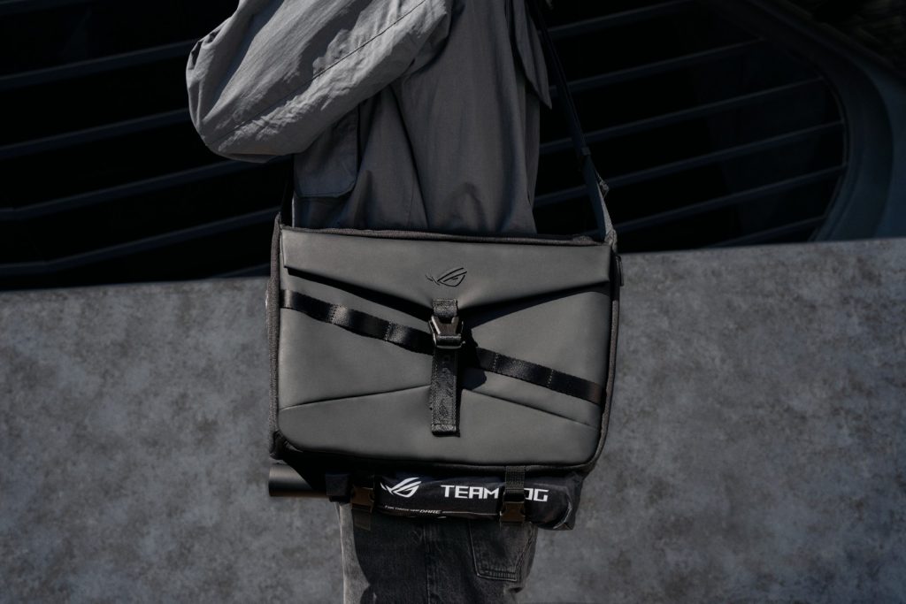 image of ASUS ROG Announces Archer Messenger 14 and Archer Backpack 16 — Premium Gaming Bags Now Available in Malaysia - HelloExpress - 6