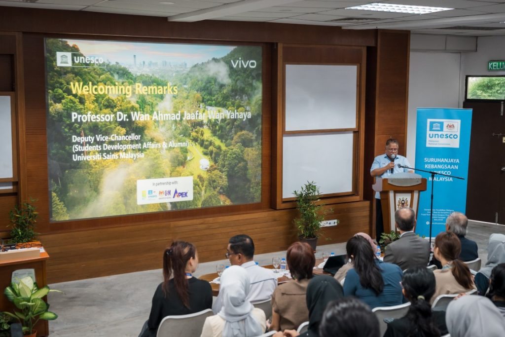 image of UNESCO, MNCU, PHC, and USM Partner with vivo for "Capture the Future" Youth Workshop at Penang Hill Biosphere Reserve - HelloExpress - 6