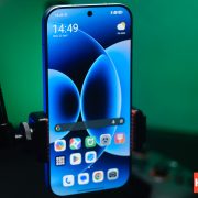 image of Xiaomi 17 Review: The Phone That Fits in Your Life Without Demanding to Be the Centre of It - HelloExpress - 5