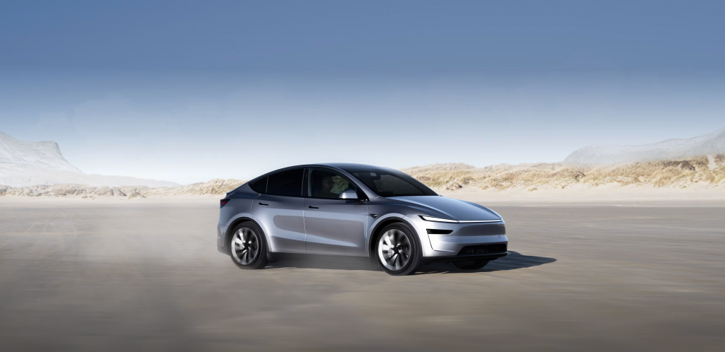 image of Tesla Model Y Long Range 3-Row Debuts in Malaysia — 681km Range, 6-Seater at Pavilion KL - HelloExpress - 2