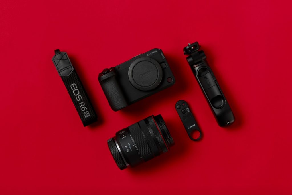 image of Canon EOS R6 V and RF20-50mm f/4L IS USM PZ Launched in Malaysia — First L-Series Power Zoom Lens - HelloExpress - 2