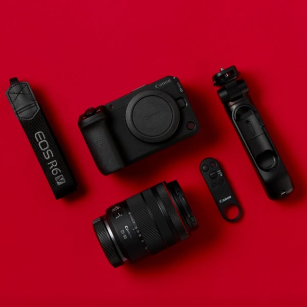image of Canon EOS R6 V and RF20-50mm f/4L IS USM PZ Launched in Malaysia — First L-Series Power Zoom Lens - HelloExpress - 8