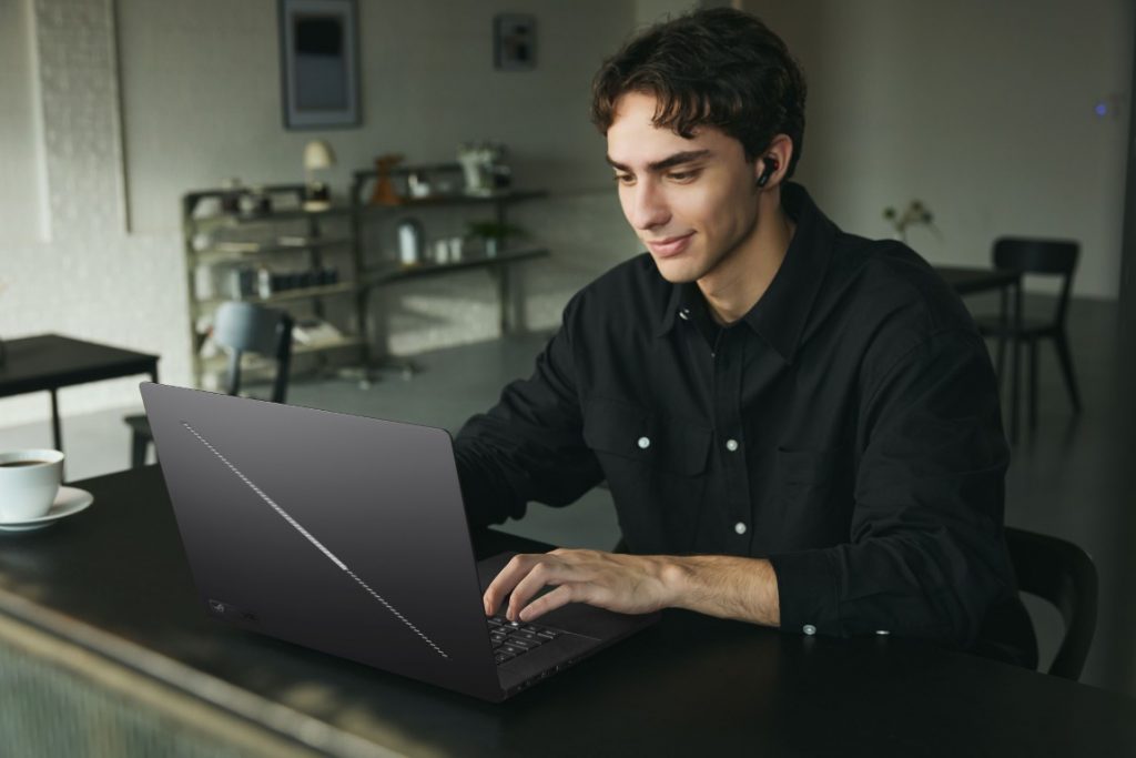image of ROG Zephyrus G14 and G16 Land in Malaysia — Ultra-Slim Gaming Power Has Arrived - HelloExpress - 8