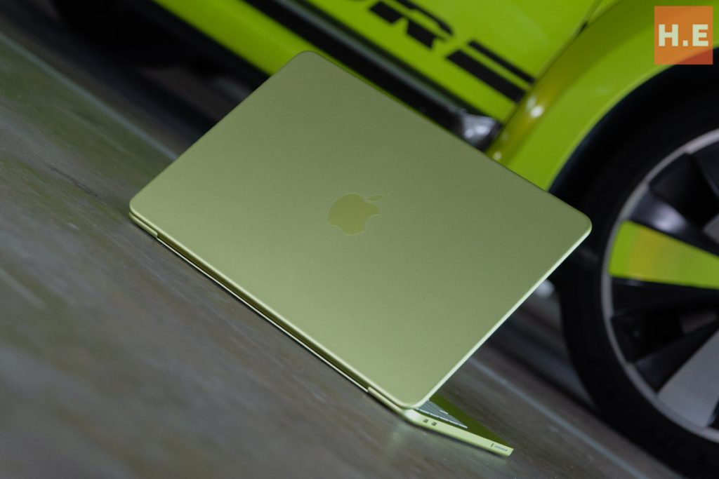 Apple MacBook Neo review-2