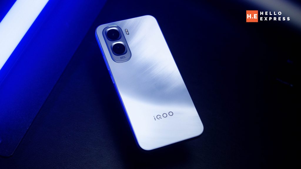 iQOO Z11 5G Review: The Mid-Range Gaming Phone That Nobody Expected to Have a 9020mAh Battery 3 image of iQOO Z11 5G Review: The Mid-Range Gaming Phone That Nobody Expected to Have a 9020mAh Battery - HelloExpress - 3