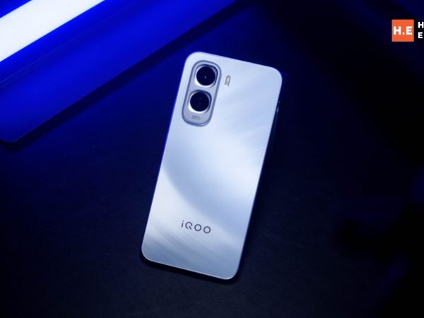 image of iQOO Z11 5G Review: The Mid-Range Gaming Phone That Nobody Expected to Have a 9020mAh Battery - HelloExpress - 11