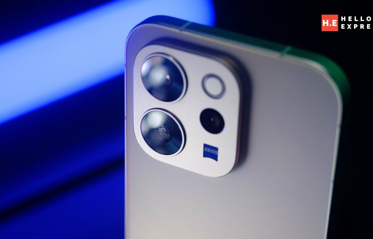 image of vivo V70 Review: Zeiss Optics, On-Device AI, and a Battery That Quietly Surprises - HelloExpress - 1