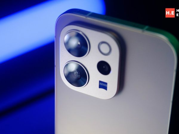 image of vivo V70 Review: Zeiss Optics, On-Device AI, and a Battery That Quietly Surprises - HelloExpress - 14